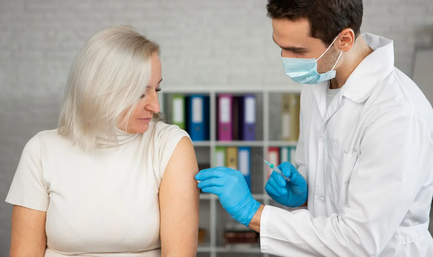 vitamin-B12-injection